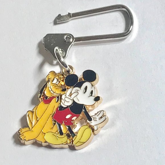 Disney Pluto Dog Mickey Mouse Fab 5 Zipper Pull Keychain Purse Charm Backpack - Picture 6 of 9